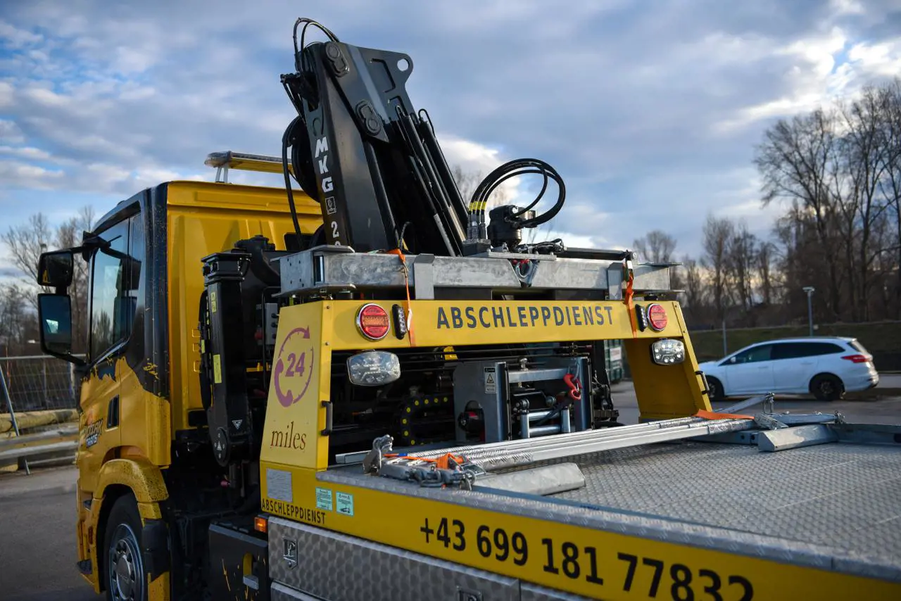 Crane Equipped - Vinçli Araç Çekicisi V2 visual 2